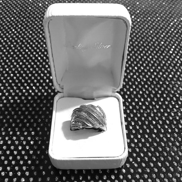 1 ct genuine diamond sterling silver fold over wave ring - Picture 3 of 6